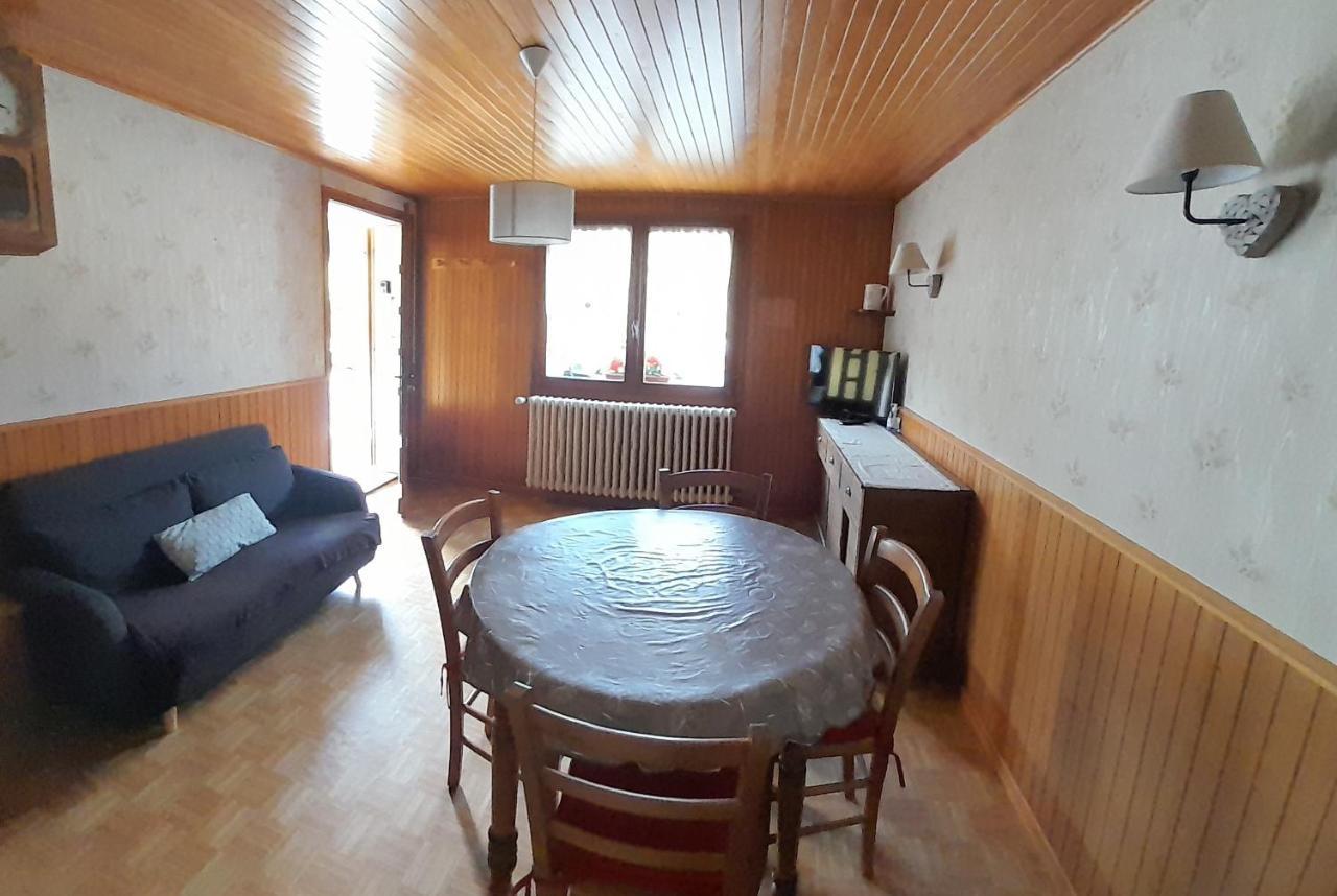 Les Granges 2 Chambres Et Terrasse Au Soleil 拉克吕萨 外观 照片